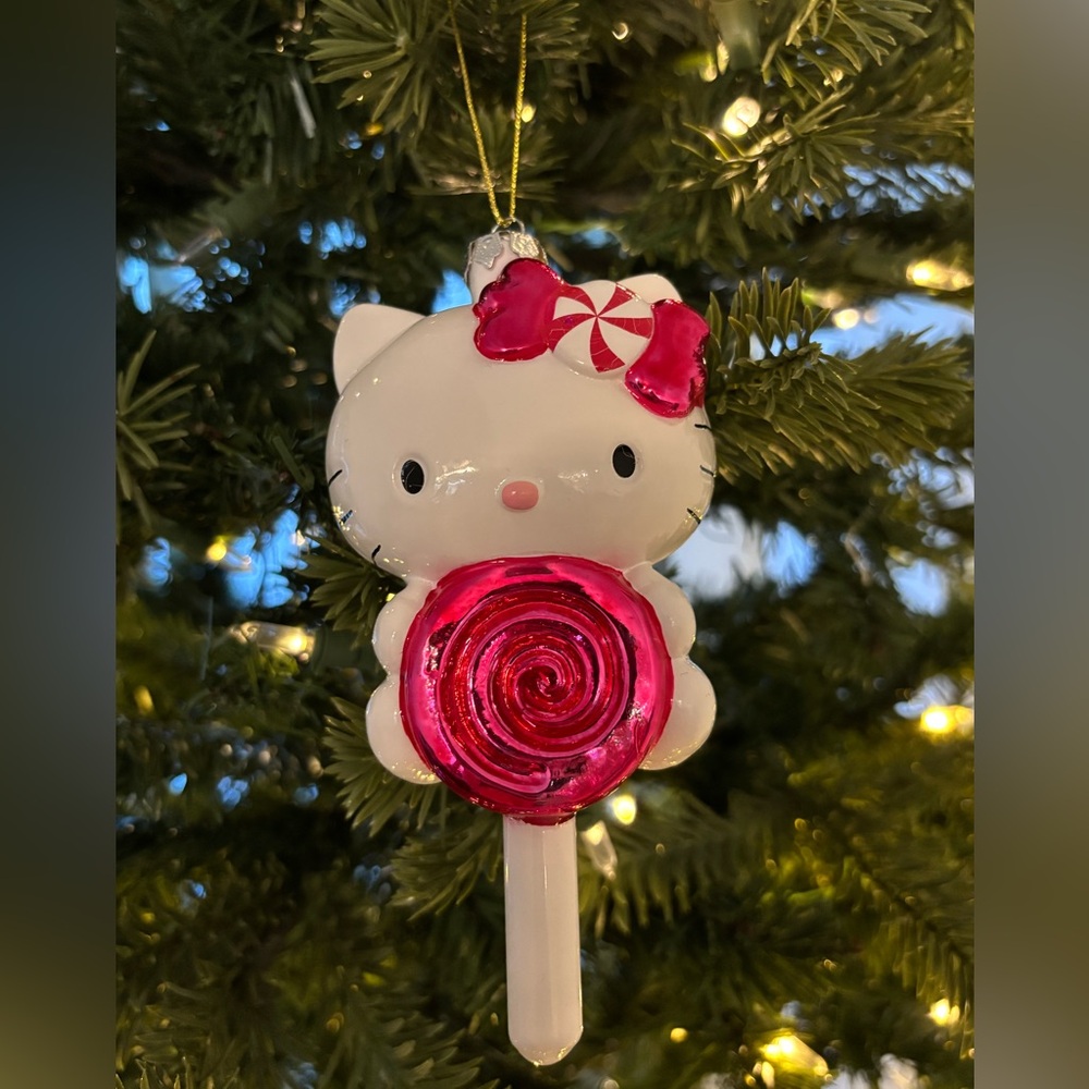 Hello Kitty Christmas Ornament, 2012, like new, so cute!